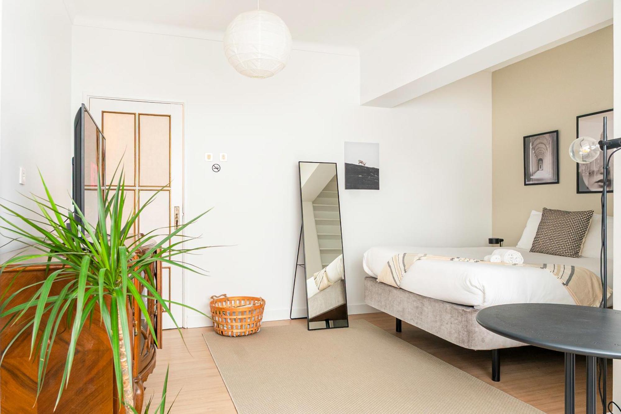 Soar Home I Urban Nest - Near Airport & Green Park Lissabon Exterior foto